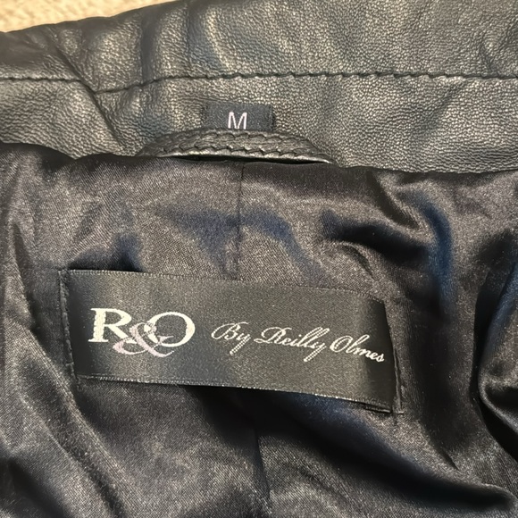 Woman’s Medium Leather Jacket - Picture 7 of 10